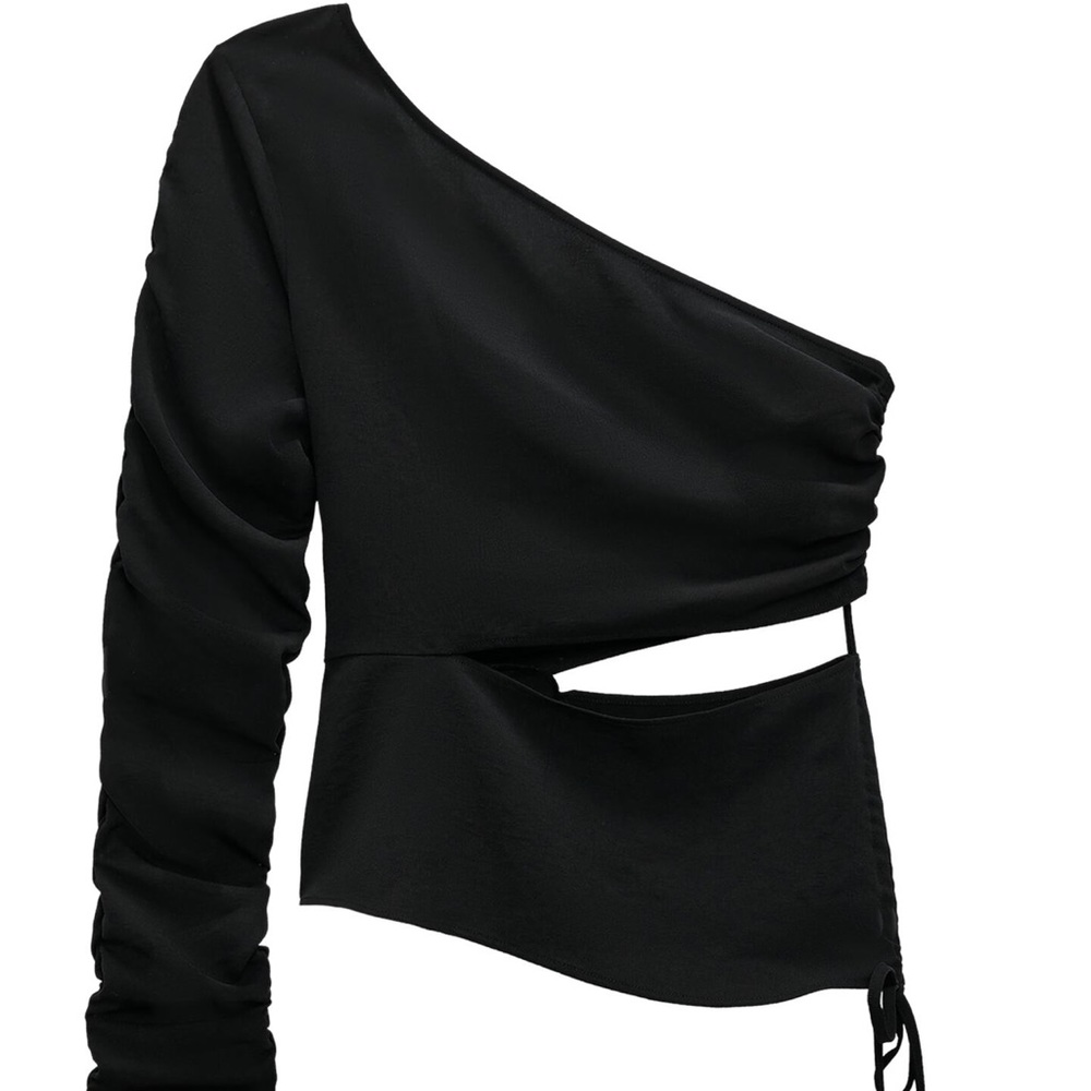 NWT Zara Asymmetric Cut Out Top